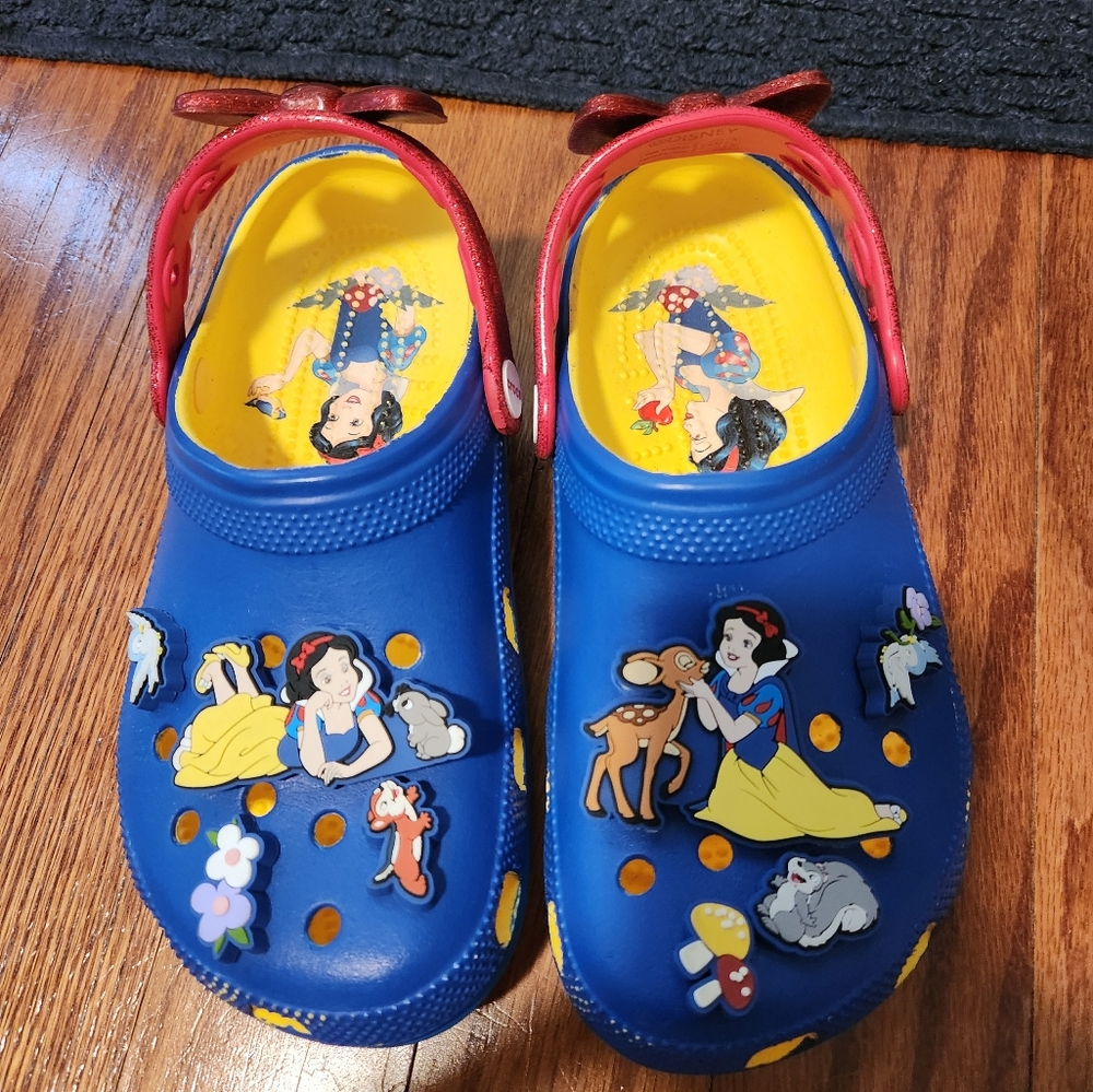 Snow white crocs